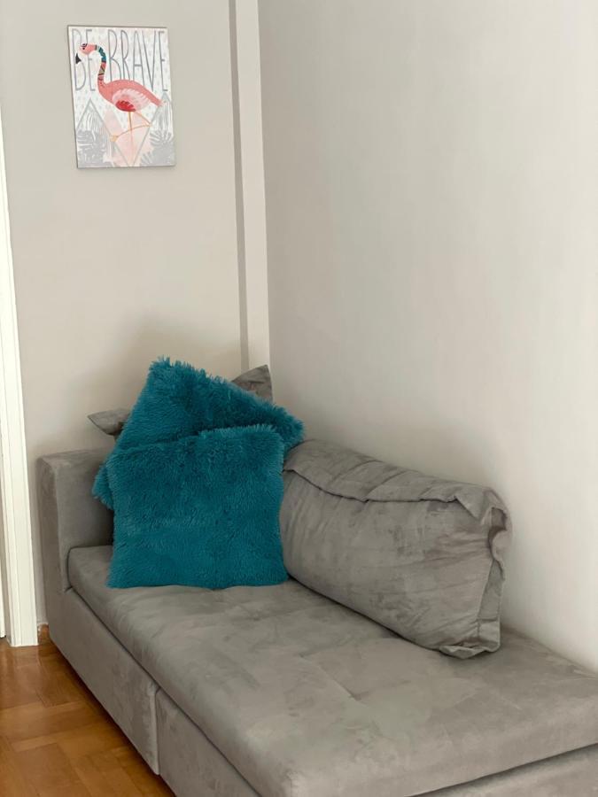 Vivian Modern Apartment Athena Bagian luar foto